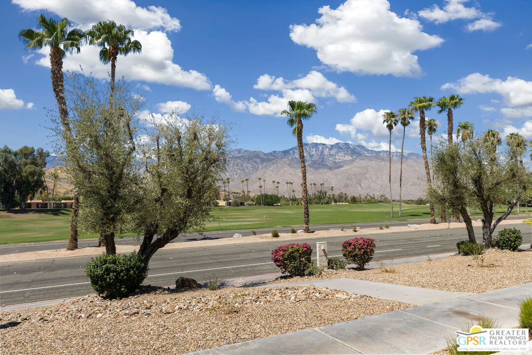 2010 Lawrence Crossley Rd Unit: 6