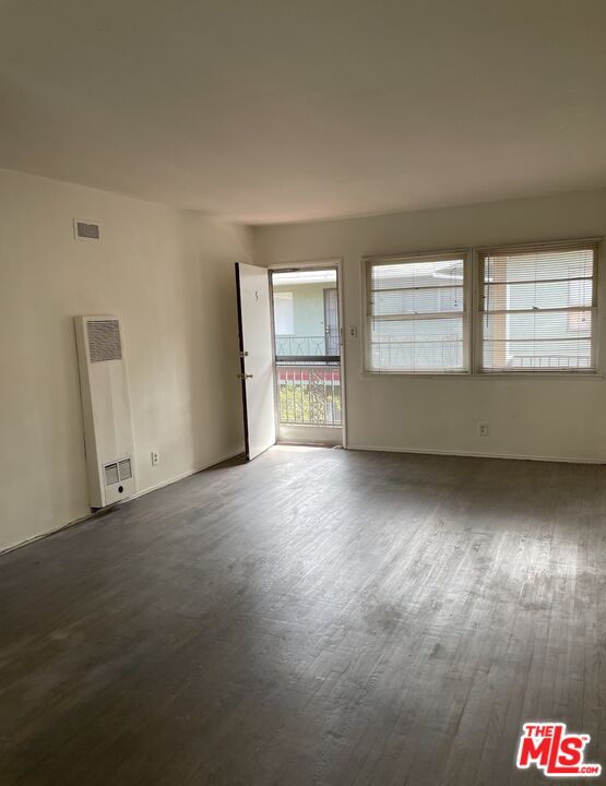 12736 Venice Blvd Unit: 5