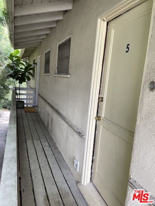 12736 Venice Blvd Unit: 5