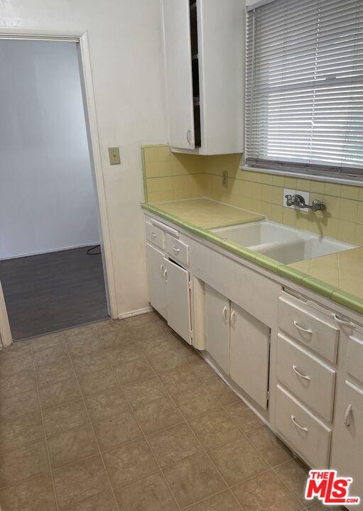 12736 Venice Blvd Unit: 5