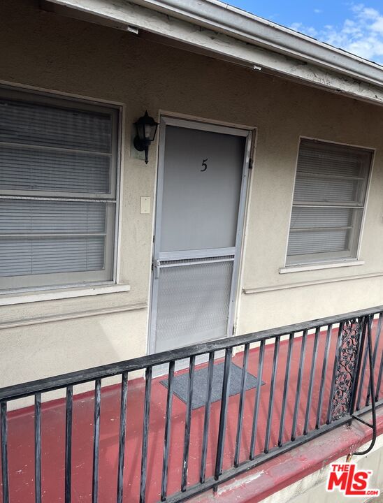 12736 Venice Blvd Unit: 5