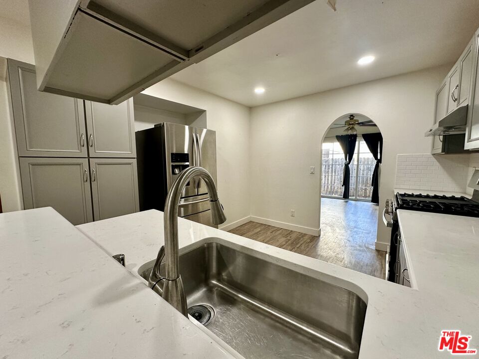 9025 Willis Ave Unit: 118