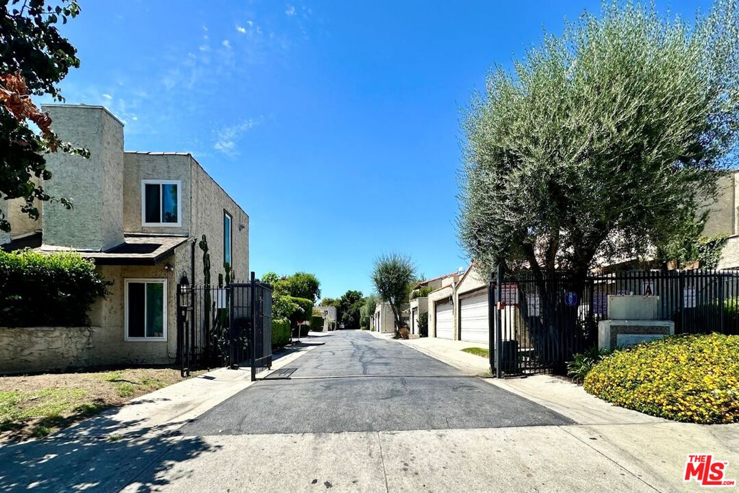 9025 Willis Ave Unit: 118