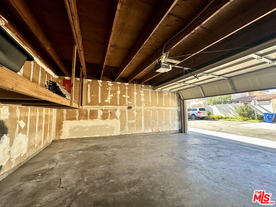 9025 Willis Ave Unit: 118