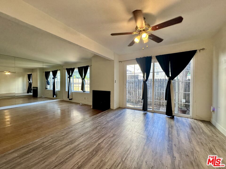 9025 Willis Ave Unit: 118