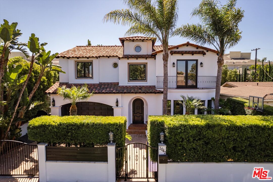 1042 Berkeley Dr