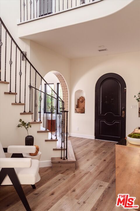 1042 Berkeley Dr