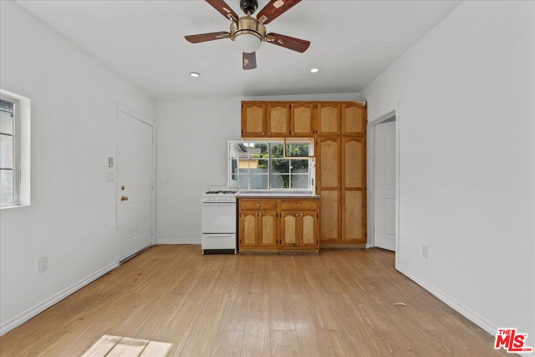 2405 Clyde Ave