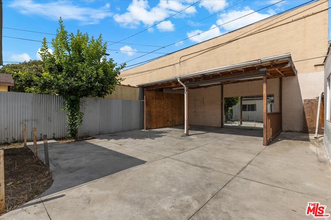 2405 Clyde Ave