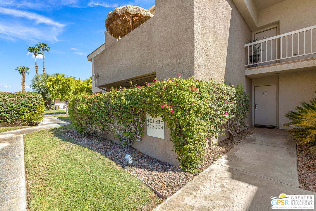 605 E Amado Rd Unit: 618