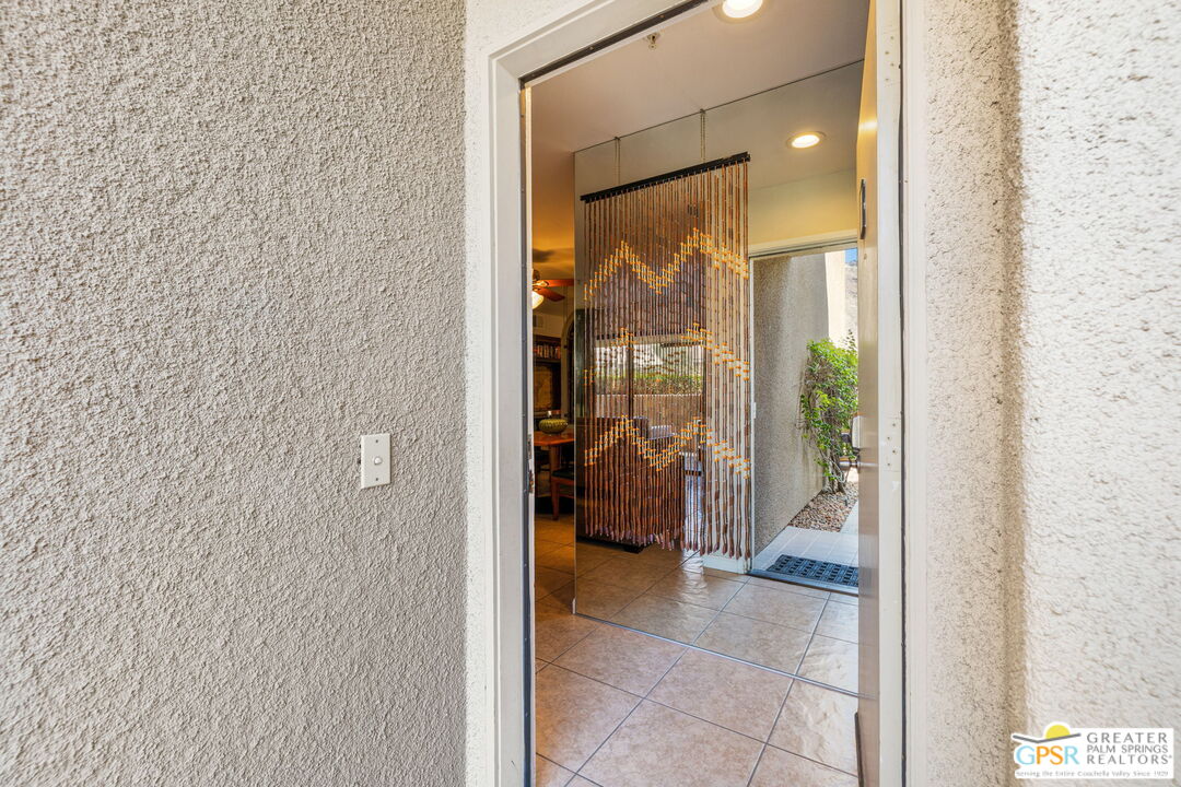 605 E Amado Rd Unit: 618