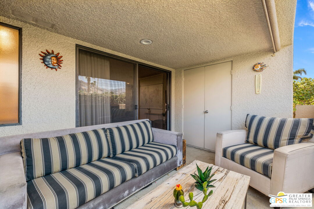 605 E Amado Rd Unit: 618