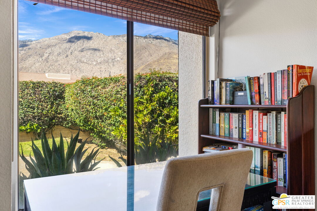 605 E Amado Rd Unit: 618