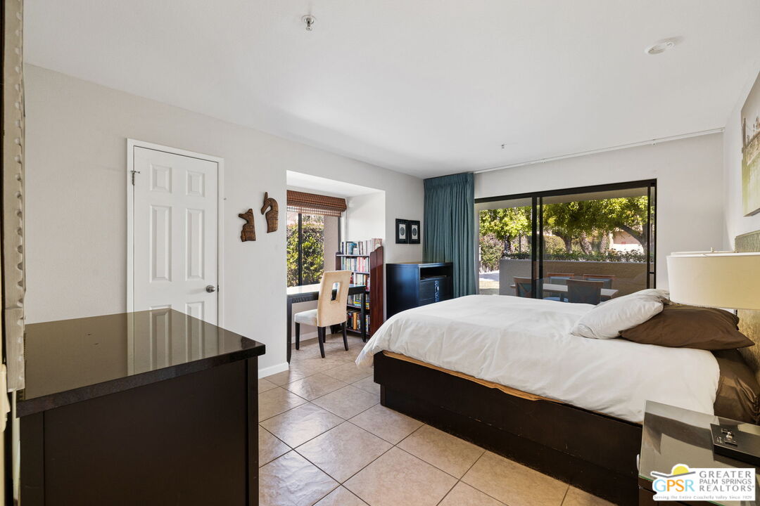 605 E Amado Rd Unit: 618