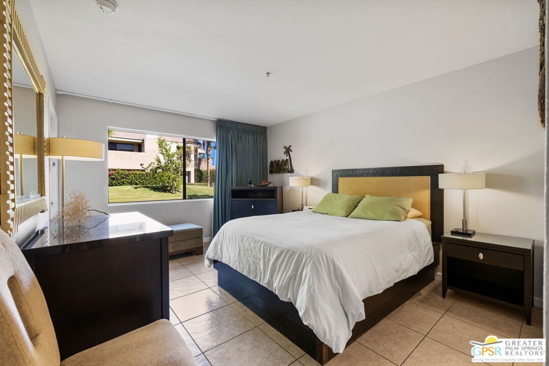 605 E Amado Rd Unit: 618