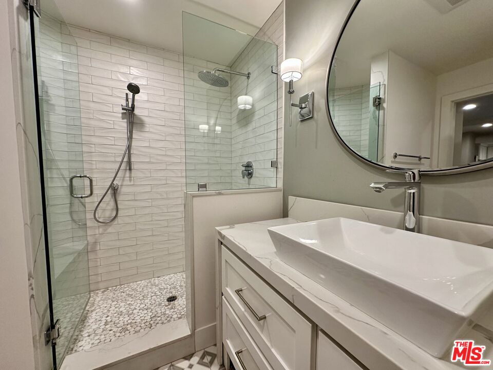 133 S Oakhurst Dr Unit: 102