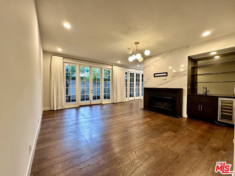 133 S Oakhurst Dr Unit: 102