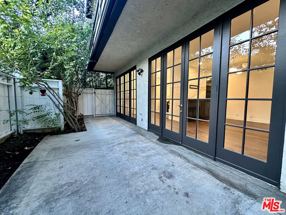 133 S Oakhurst Dr Unit: 102