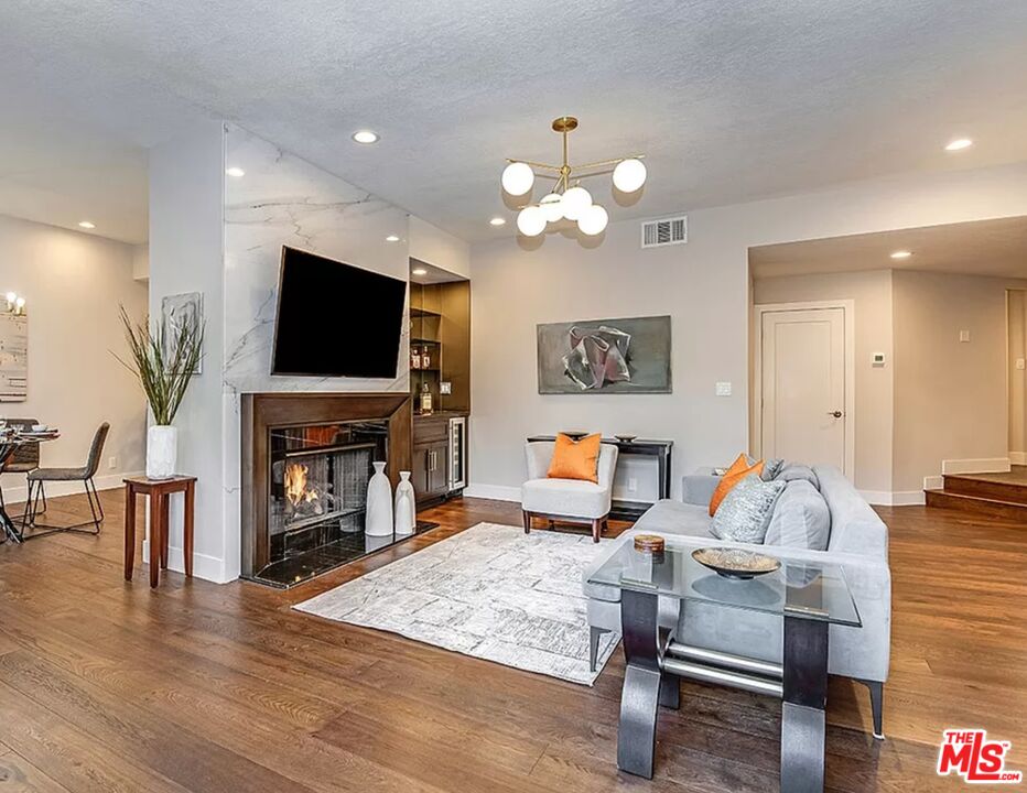 133 S Oakhurst Dr Unit: 102