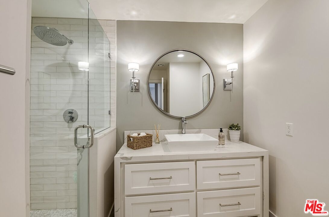 133 S Oakhurst Dr Unit: 102