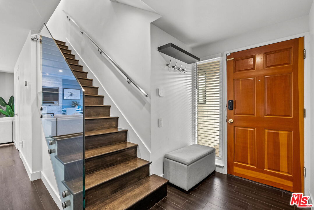 2909 Arizona Ave Unit: 15