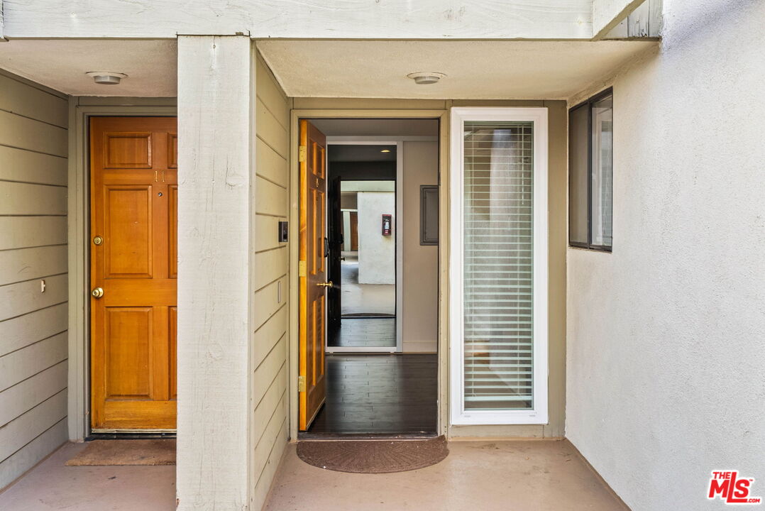 2909 Arizona Ave Unit: 15