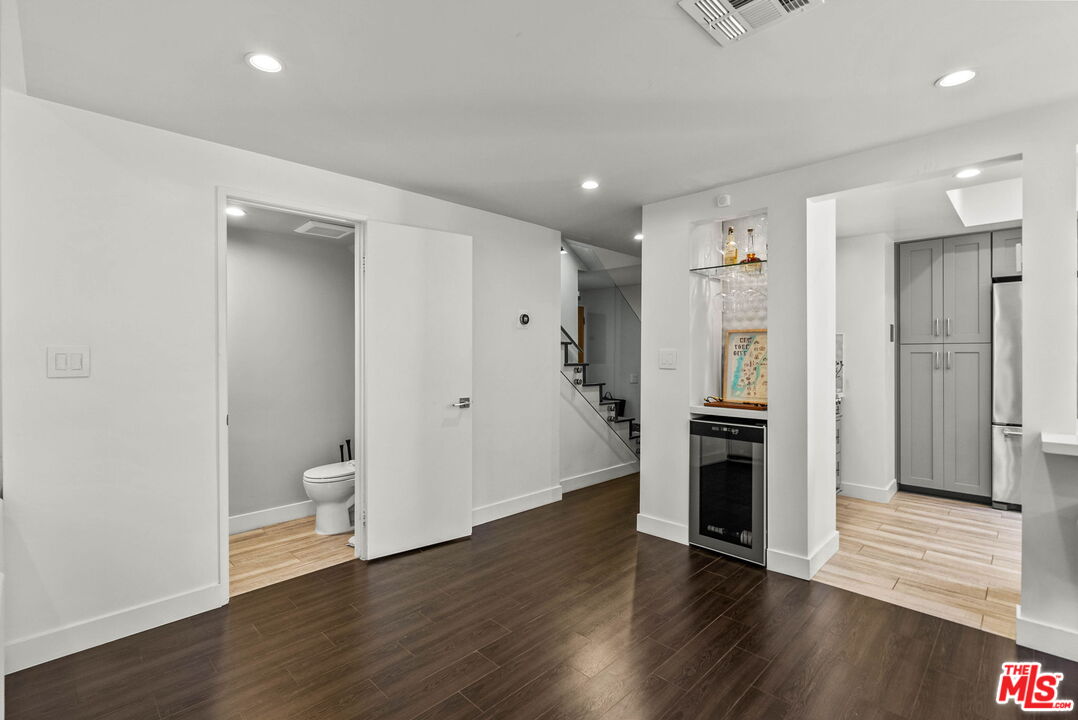 2909 Arizona Ave Unit: 15