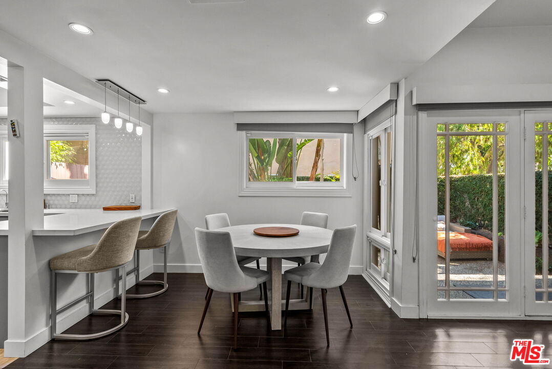 2909 Arizona Ave Unit: 15