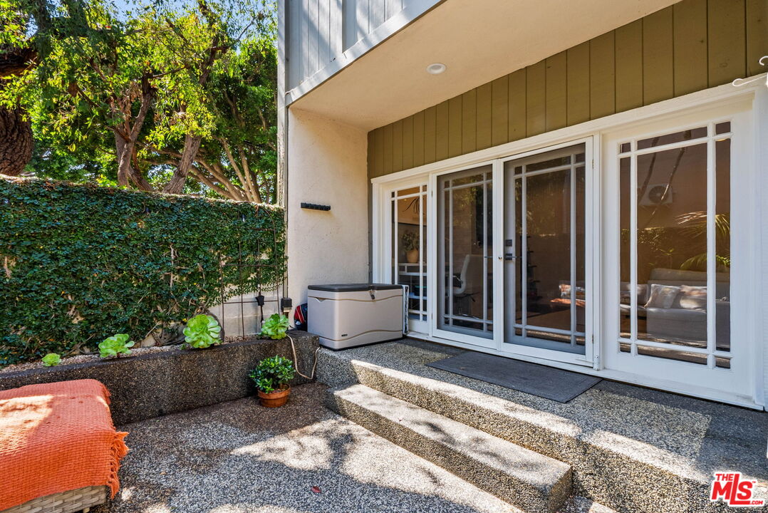 2909 Arizona Ave Unit: 15