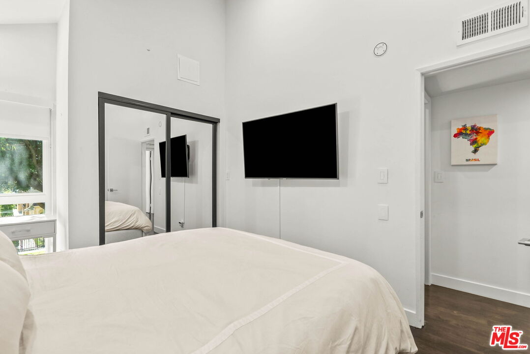 2909 Arizona Ave Unit: 15