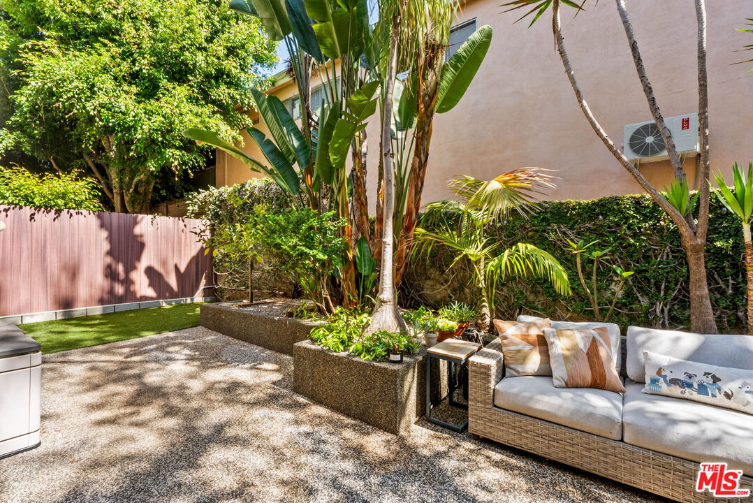 2909 Arizona Ave Unit: 15