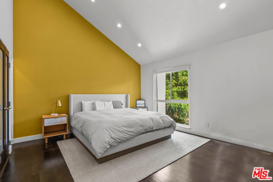 2909 Arizona Ave Unit: 15