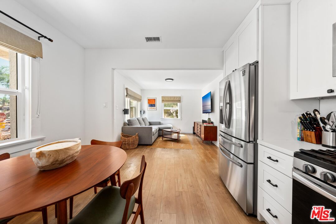 4047 Camero Ave Unit: 1