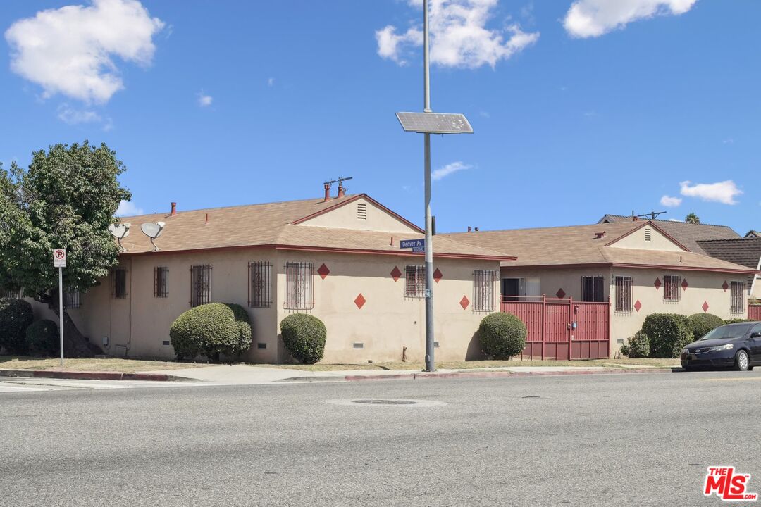 553 W Imperial Hwy