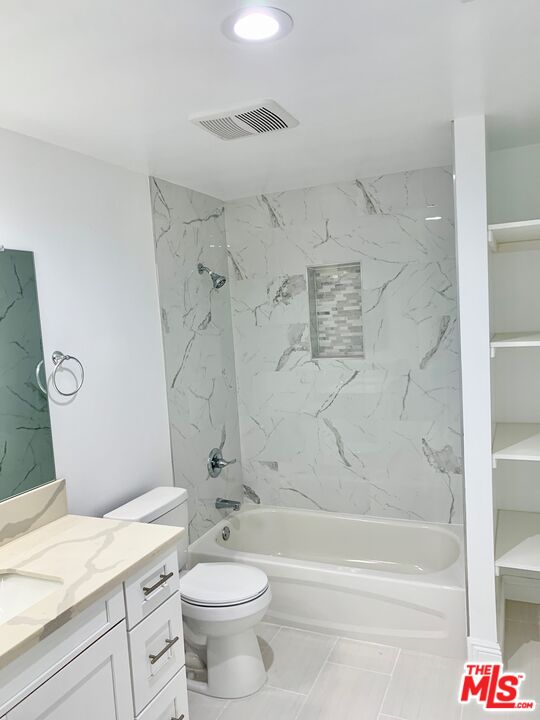 11753 Iowa Ave Unit: 302