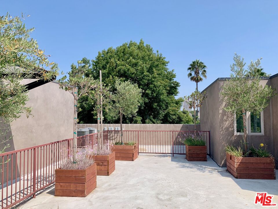 11753 Iowa Ave Unit: 302