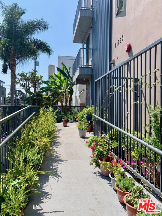 11753 Iowa Ave Unit: 302