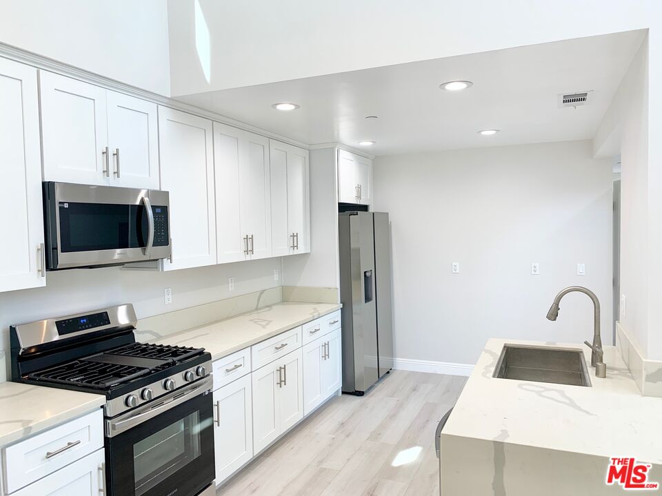 11753 Iowa Ave Unit: 302