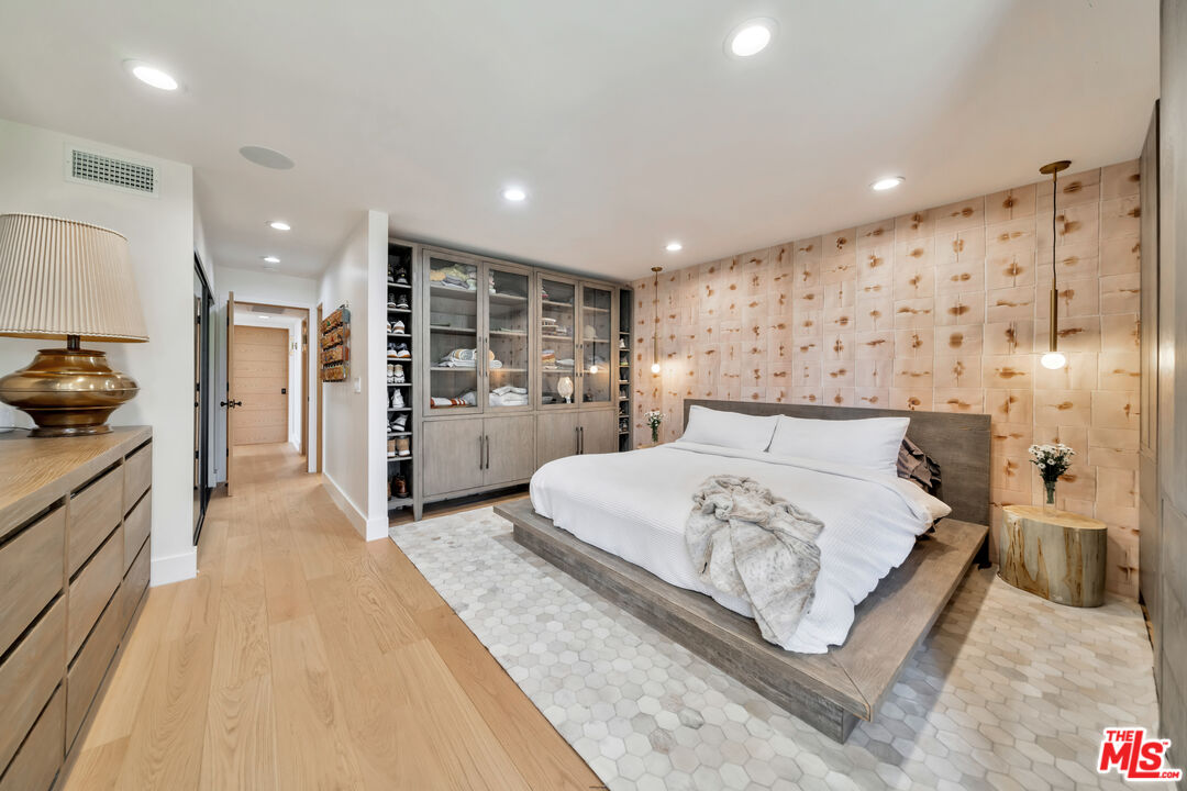 1033 Carol Dr Unit: 304
