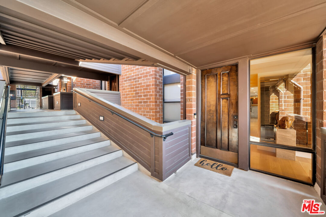 1033 Carol Dr Unit: 304