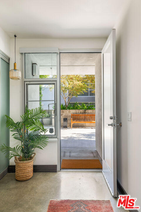 4111 W Sunset Blvd Unit: 343