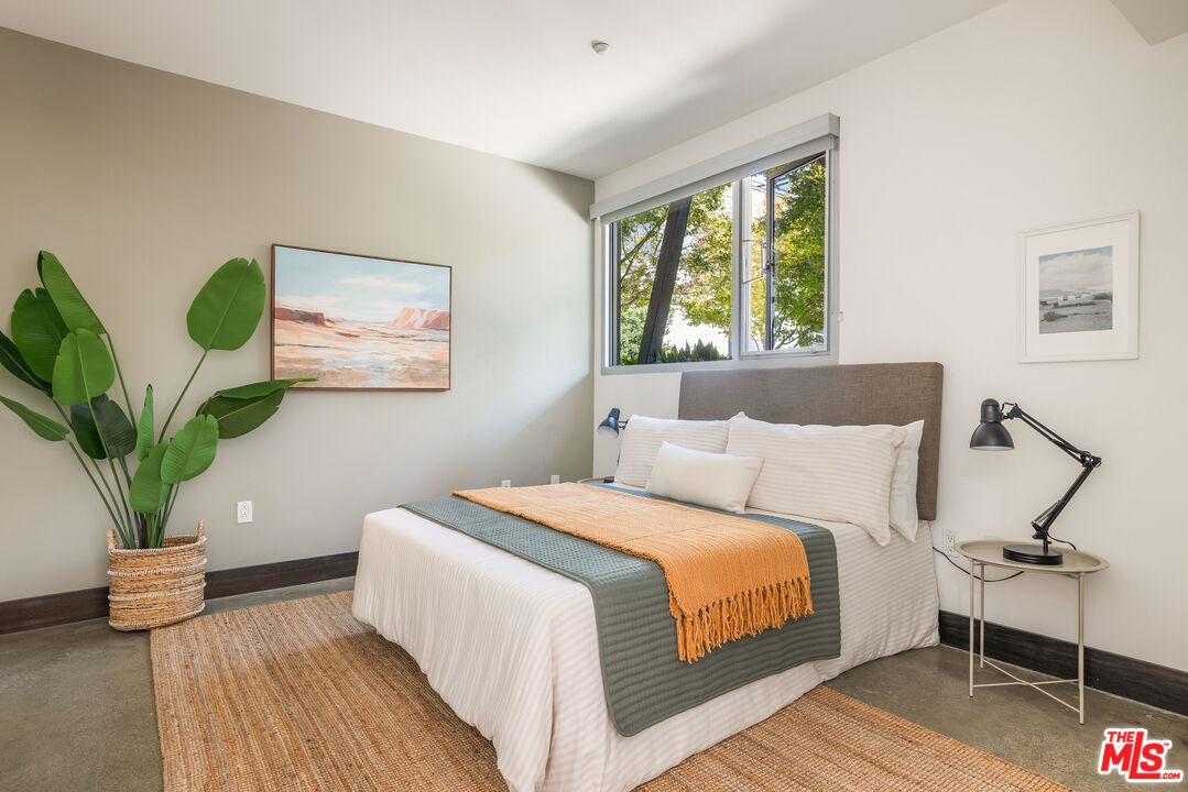 4111 W Sunset Blvd Unit: 343