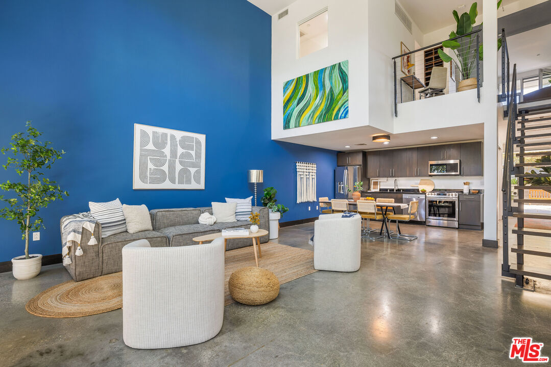 4111 W Sunset Blvd Unit: 343