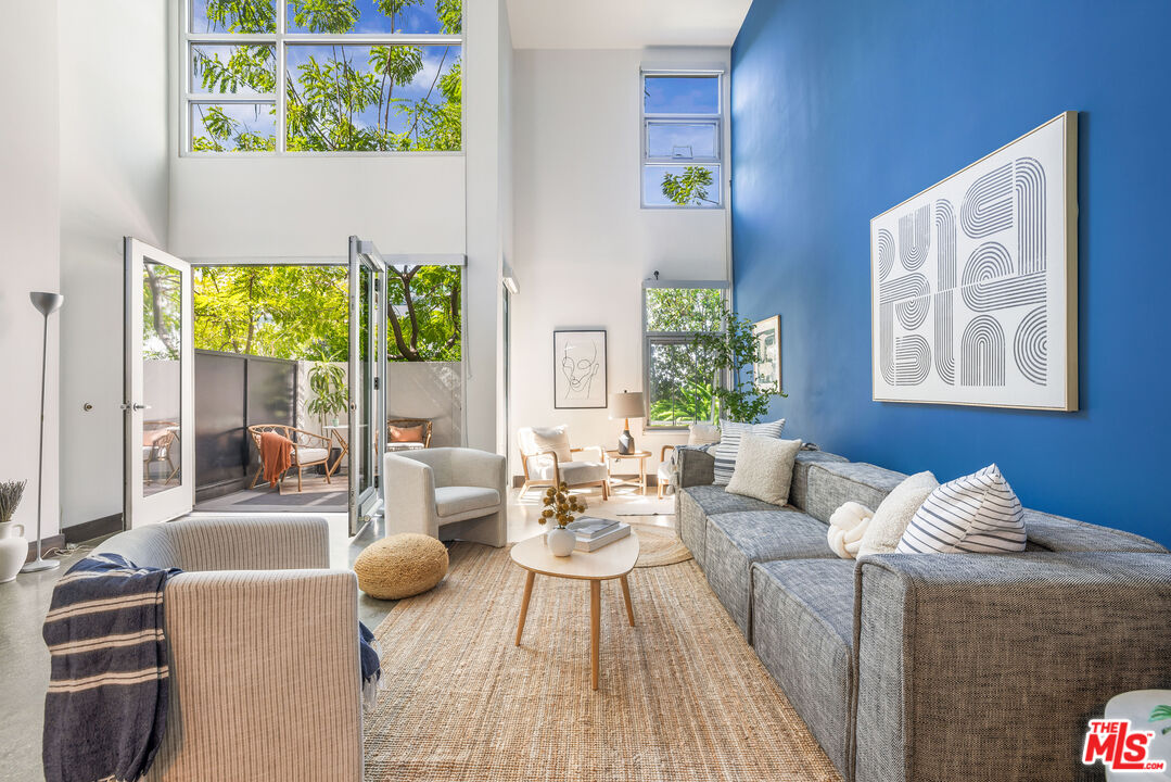 4111 W Sunset Blvd Unit: 343