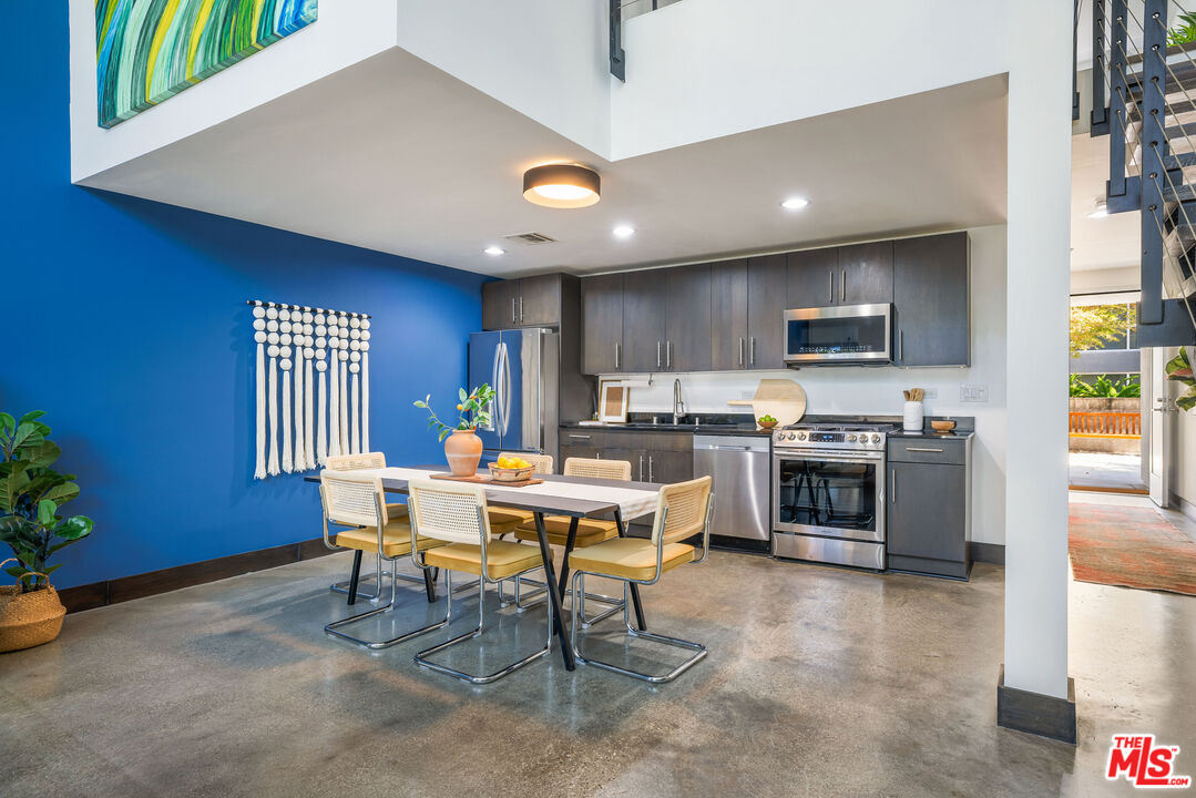 4111 W Sunset Blvd Unit: 343