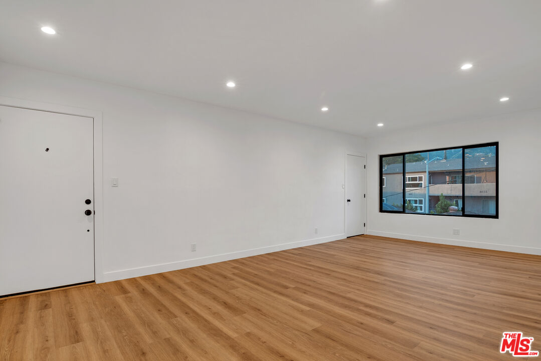 950 Havenhurst Dr Unit: Unit 6