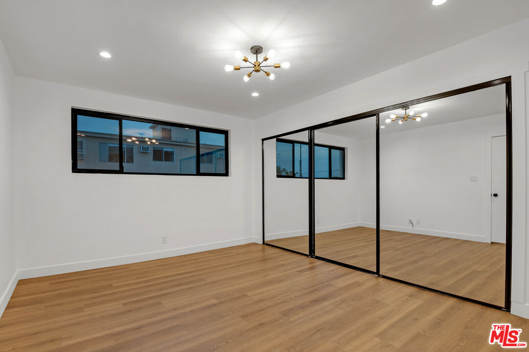 950 Havenhurst Dr Unit: Unit 6