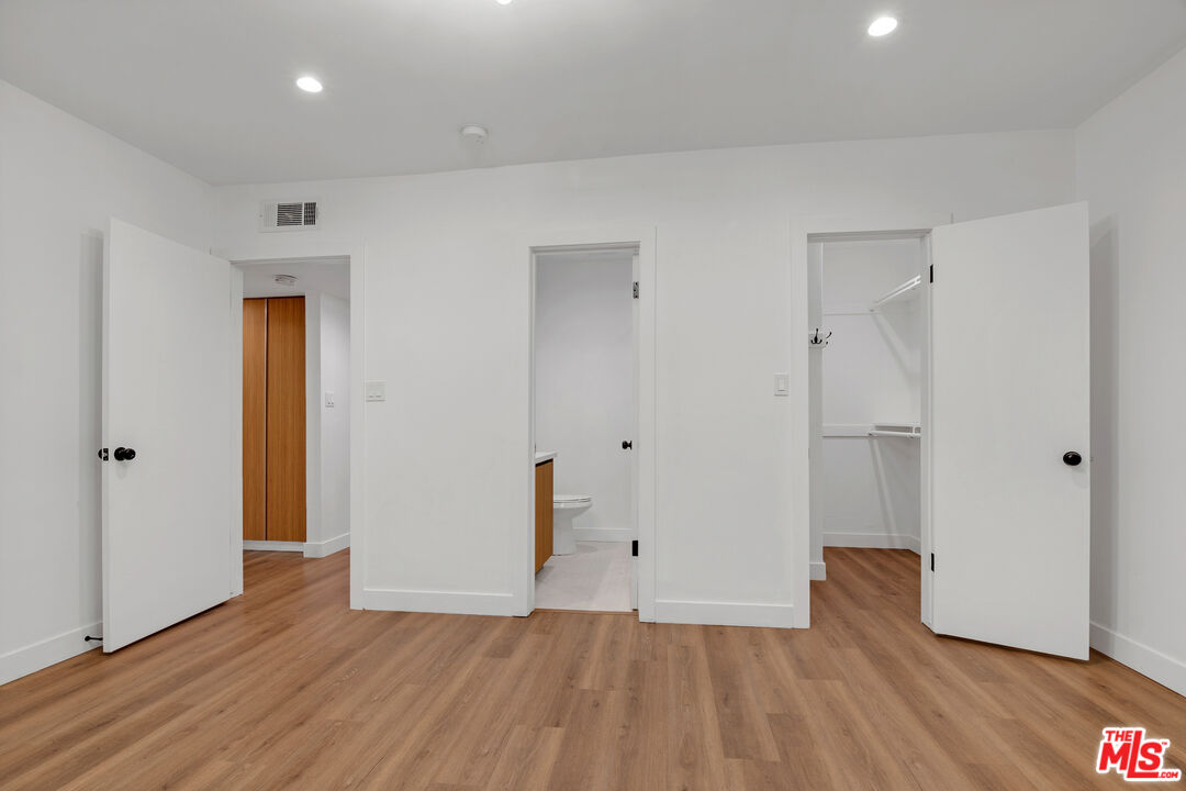 950 Havenhurst Dr Unit: Unit 6