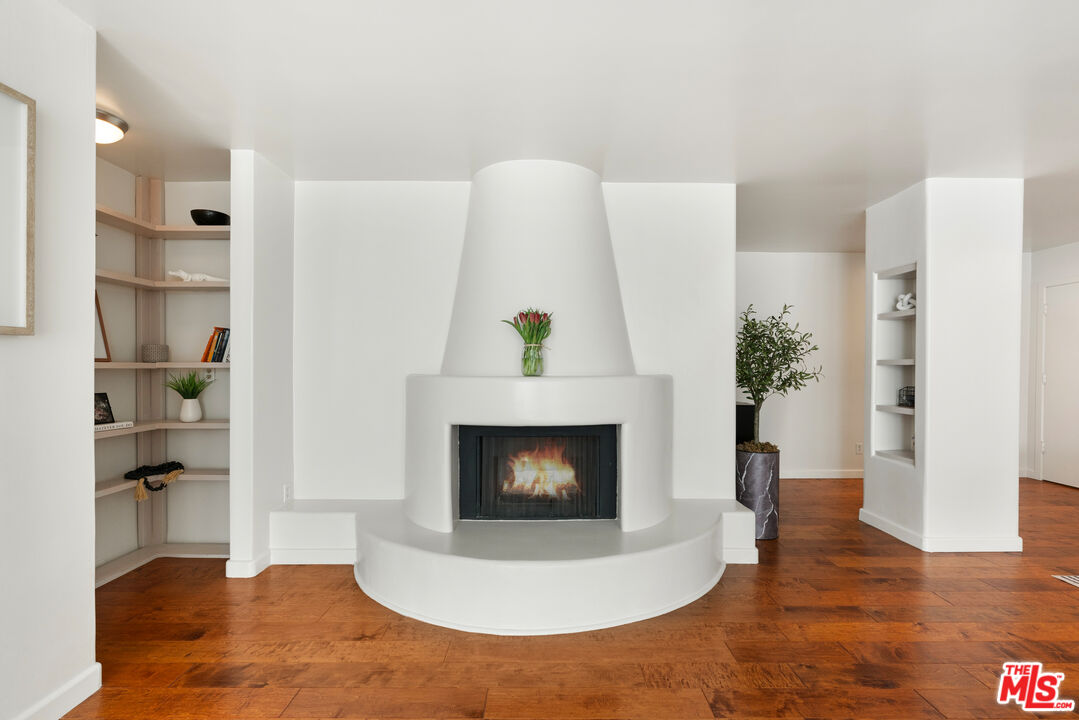 930 3rd ST Unit: 103