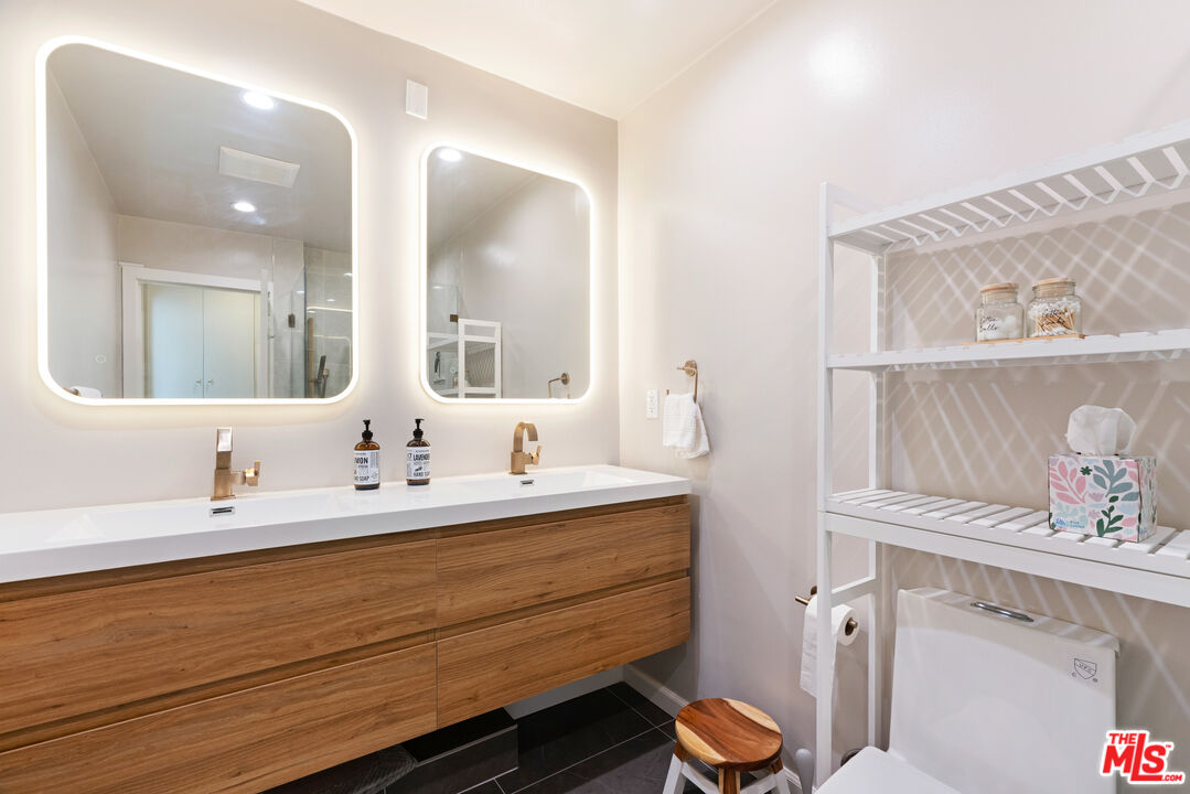 930 3rd ST Unit: 103